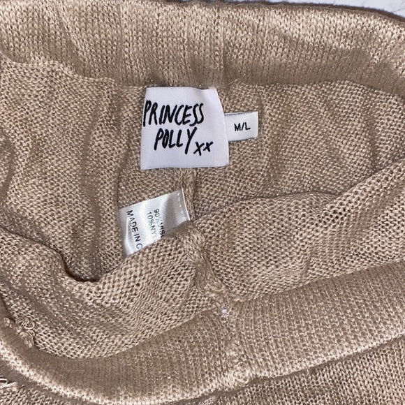 Princess polly beach shorts - Picture 2 of 3